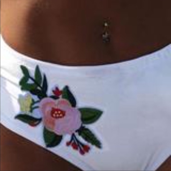 Two Piece White Bikini - Picture 3 of 4